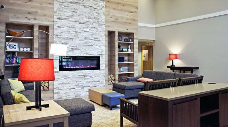 <b>Country Inn & Suites Frackville Pottsville Lobby</b>. Images powered by <a href="https://iceportal.shijigroup.com/" title="IcePortal" target="_blank">IcePortal</a>.