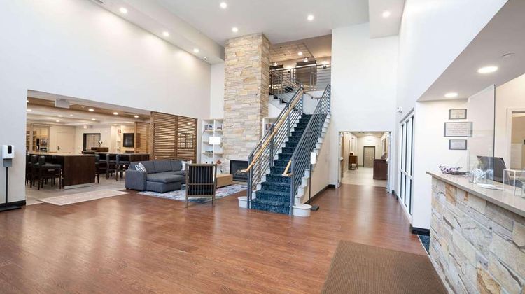 Country Inn & Sts by Radisson Penn State Lobby