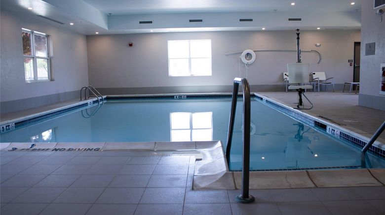 <b>Country Inn & Suites Carlisle Pool</b>. Images powered by <a href="https://iceportal.shijigroup.com/" title="IcePortal" target="_blank">IcePortal</a>.