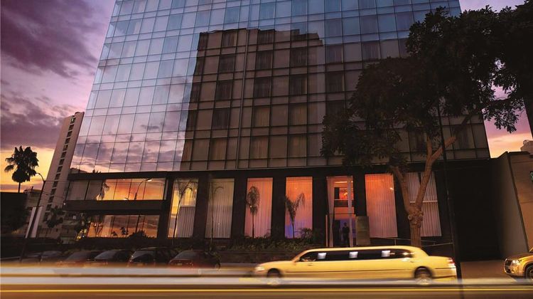 Radisson Hotel Decapolis Miraflores Exterior