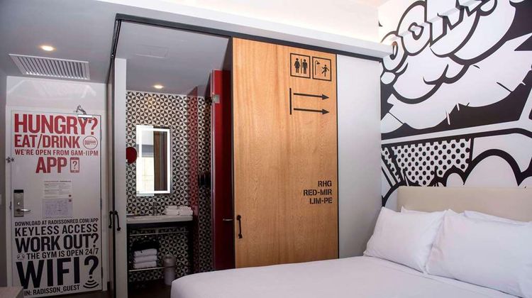 Radisson RED Miraflores Room
