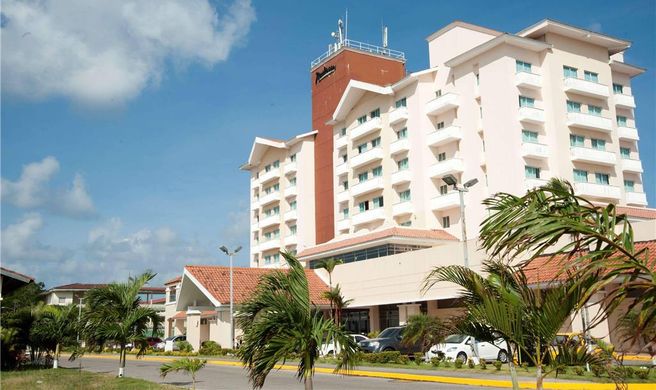 Radisson Colon 2000 Hotel & Casino Exterior