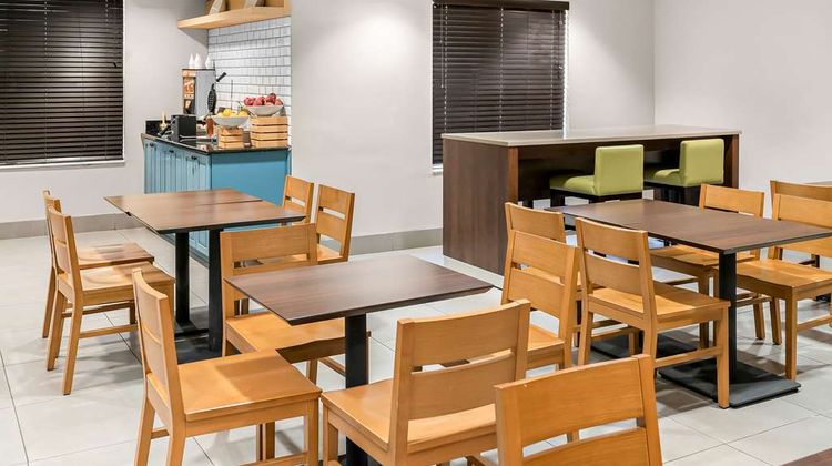 Country Inn & Suites Columbia Airport Restaurant
