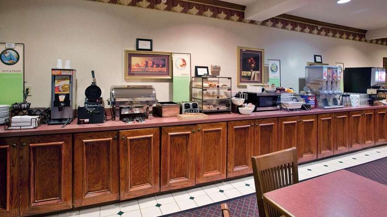 <b>Country Inn & Suites Columbia Restaurant</b>. Images powered by <a href="https://iceportal.shijigroup.com/" title="IcePortal" target="_blank">IcePortal</a>.
