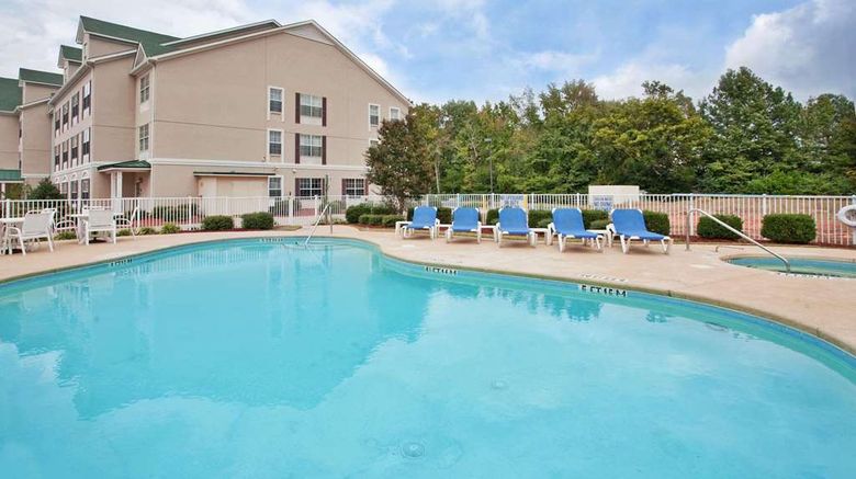 <b>Country Inn & Suites Aiken Pool</b>. Images powered by <a href="https://iceportal.shijigroup.com/" title="IcePortal" target="_blank">IcePortal</a>.