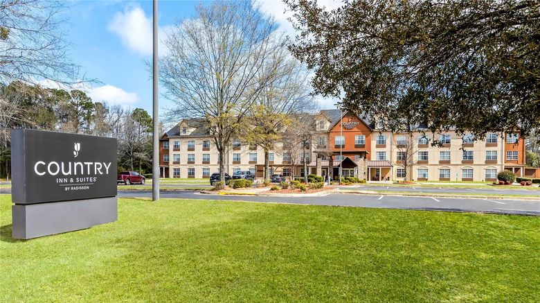 <b>Country Inn & Suites Aiken Exterior</b>. Images powered by <a href="https://iceportal.shijigroup.com/" title="IcePortal" target="_blank">IcePortal</a>.