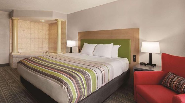 Country Inn & Suites Beaufort West Suite