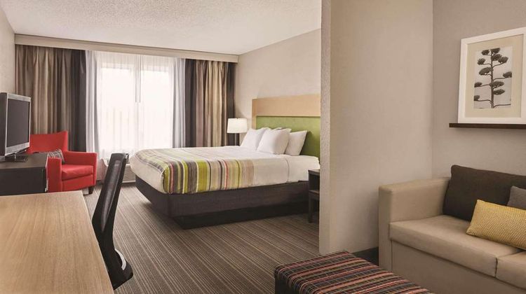 Country Inn & Suites Beaufort West Suite