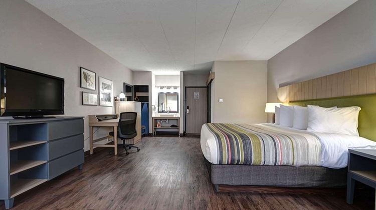 Country Inn & Suites by Radisson Suite