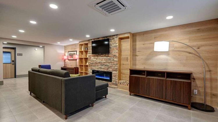 Country Inn & Suites by Radisson Lobby