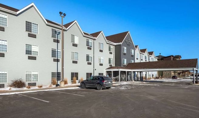 Country Inn & Suites Watertown Exterior