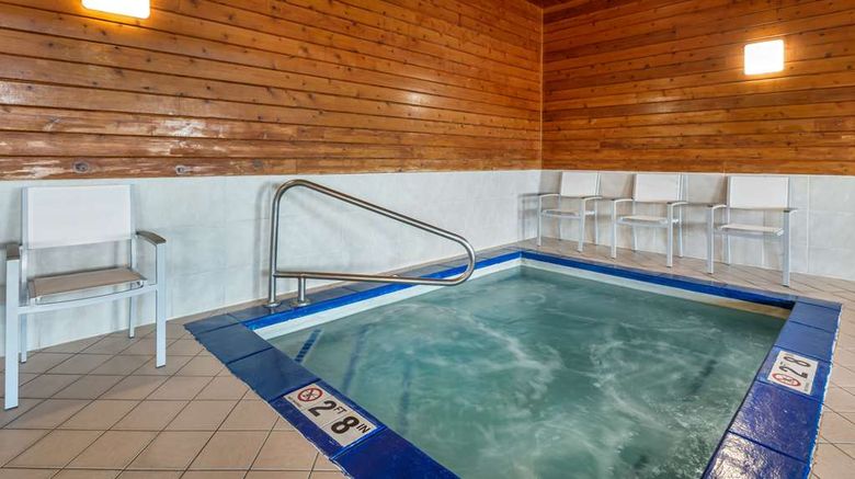 <b>Country Inn & Suites Watertown Pool</b>. Images powered by <a href="https://iceportal.shijigroup.com/" title="IcePortal" target="_blank">IcePortal</a>.