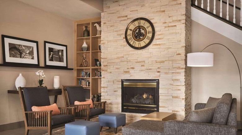 <b>Country Inn & Suites Dakota Dunes Lobby</b>. Images powered by <a href="https://iceportal.shijigroup.com/" title="IcePortal" target="_blank">IcePortal</a>.