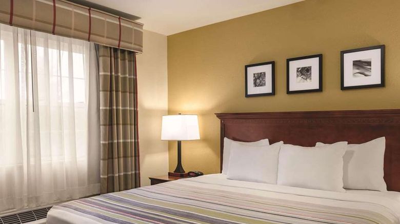 <b>Country Inn & Suites Dakota Dunes Suite</b>. Images powered by <a href="https://iceportal.shijigroup.com/" title="IcePortal" target="_blank">IcePortal</a>.