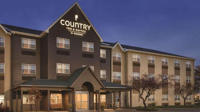 Country Inn  and  Suites Dakota Dunes Exterior. Images powered by <a href="https://iceportal.shijigroup.com" target="_blank" rel="noopener">Ice Portal</a>.