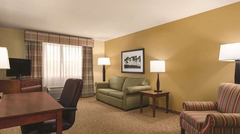 <b>Country Inn & Suites Dakota Dunes Room</b>. Images powered by <a href="https://iceportal.shijigroup.com/" title="IcePortal" target="_blank">IcePortal</a>.