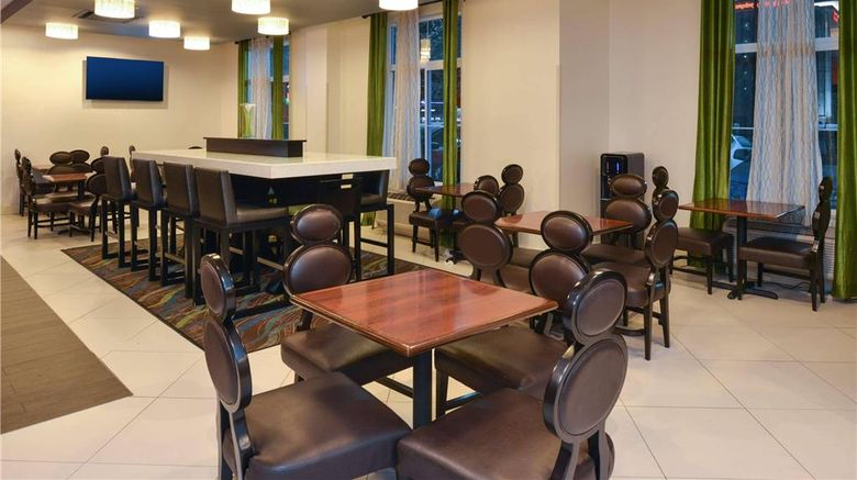 <b>Country Inn & Suites Nashville Airport Restaurant</b>. Images powered by <a href="https://iceportal.shijigroup.com/" title="IcePortal" target="_blank">IcePortal</a>.
