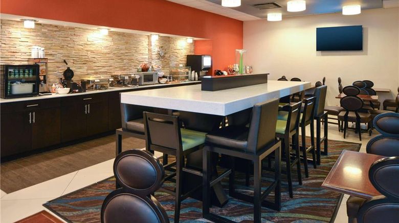 <b>Country Inn & Suites Nashville Airport Restaurant</b>. Images powered by <a href="https://iceportal.shijigroup.com/" title="IcePortal" target="_blank">IcePortal</a>.