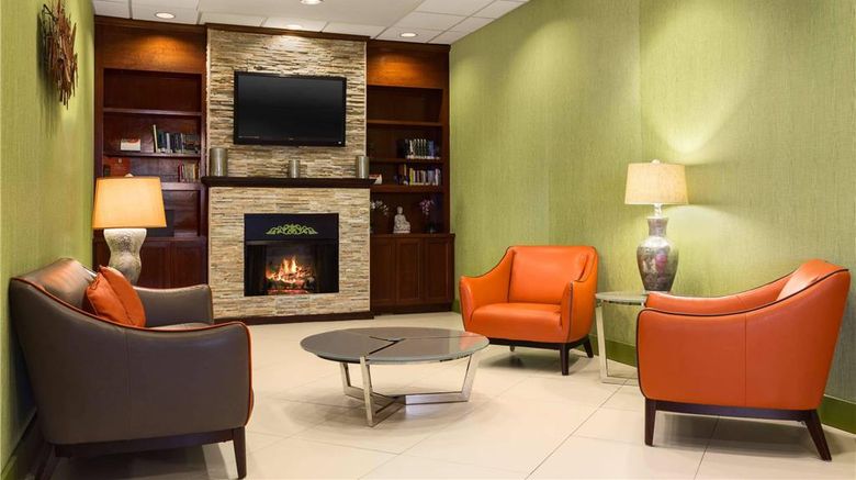 <b>Country Inn & Suites Nashville Airport Lobby</b>. Images powered by <a href="https://iceportal.shijigroup.com/" title="IcePortal" target="_blank">IcePortal</a>.