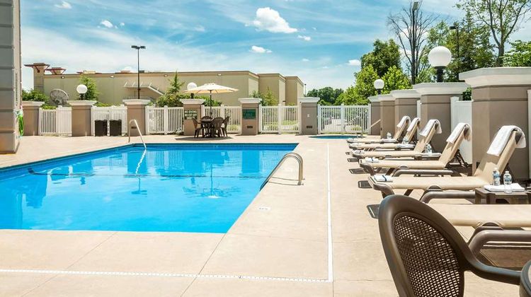 Country Inn & Suites Cookeville Pool
