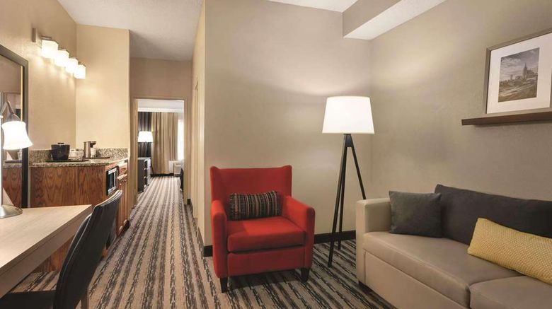 <b>Country Inn & Suites Nashville Airport East Suite</b>. Images powered by <a href="https://iceportal.shijigroup.com/" title="IcePortal" target="_blank">IcePortal</a>.