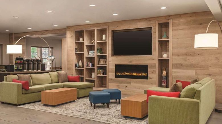 <b>Country Inn & Suites Nashville Airport East Lobby</b>. Images powered by <a href="https://iceportal.shijigroup.com/" title="IcePortal" target="_blank">IcePortal</a>.