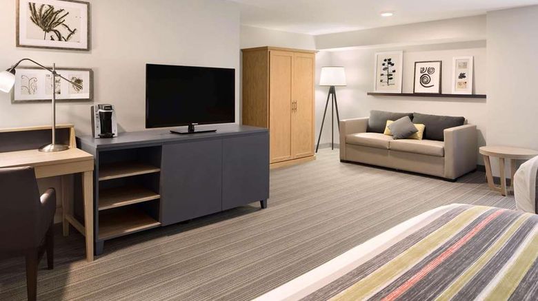<b>Country Inn & Suites Gatlinburg Suite</b>. Images powered by <a href="https://iceportal.shijigroup.com/" title="IcePortal" target="_blank">IcePortal</a>.