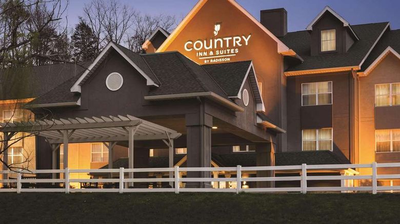 <b>Country Inn & Suites Chattanooga Exterior</b>. Images powered by <a href="https://iceportal.shijigroup.com/" title="IcePortal" target="_blank">IcePortal</a>.