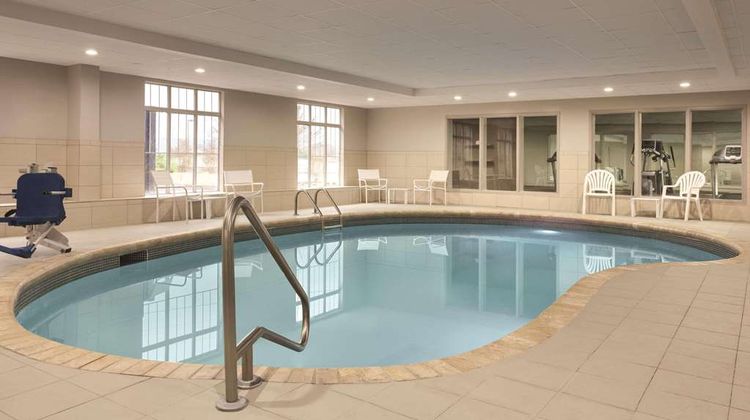 Country Inn & Suites Chattanooga Pool