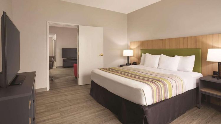 Country Inn & Suites Chattanooga Suite