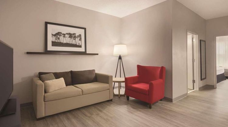Country Inn & Suites Chattanooga Suite