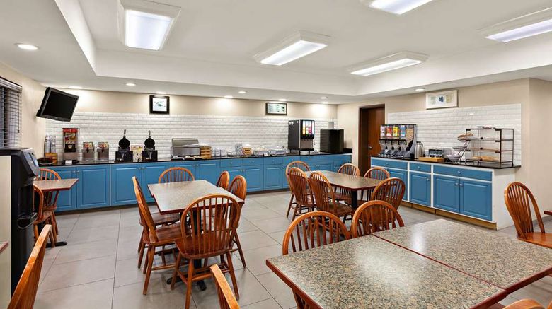 <b>Country Inn & Suites Jonesborough Restaurant</b>. Images powered by <a href="https://iceportal.shijigroup.com/" title="IcePortal" target="_blank">IcePortal</a>.