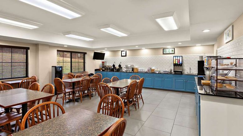 <b>Country Inn & Suites Jonesborough Restaurant</b>. Images powered by <a href="https://iceportal.shijigroup.com/" title="IcePortal" target="_blank">IcePortal</a>.