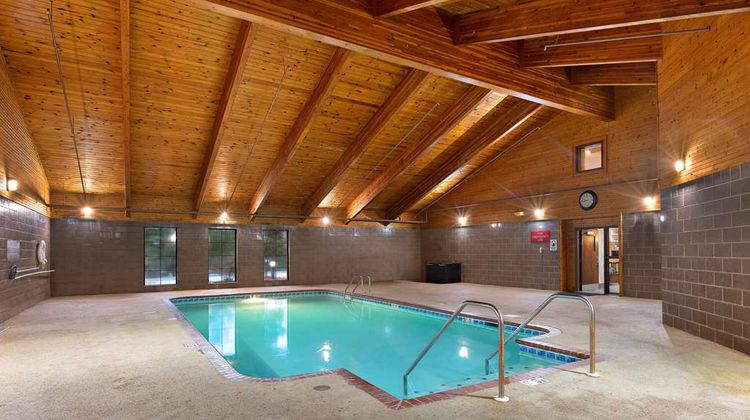Country Inn & Suites Jonesborough Pool