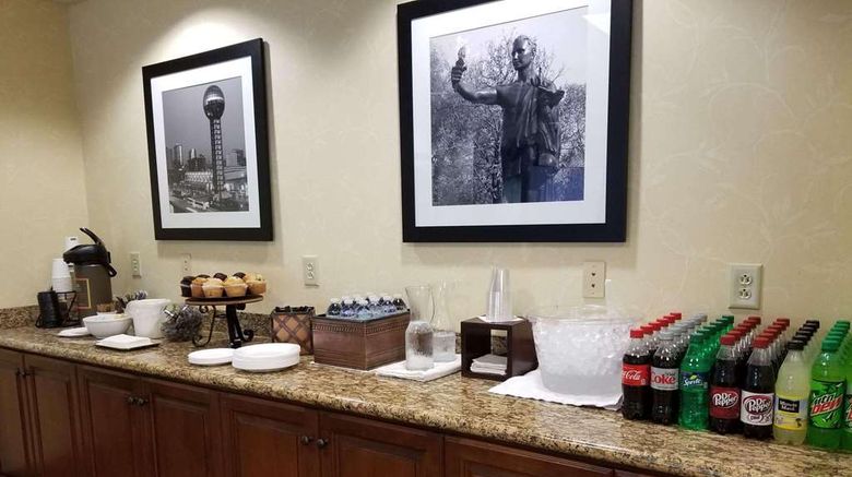 <b>Country Inn & Suites Knoxville at Cedar Bluff Meeting</b>. Images powered by <a href="https://iceportal.shijigroup.com/" title="IcePortal" target="_blank">IcePortal</a>.