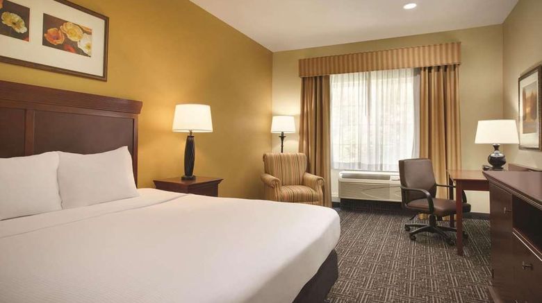 <b>Country Inn & Suites Goodlettsville Room</b>. Images powered by <a href="https://iceportal.shijigroup.com/" title="IcePortal" target="_blank">IcePortal</a>.