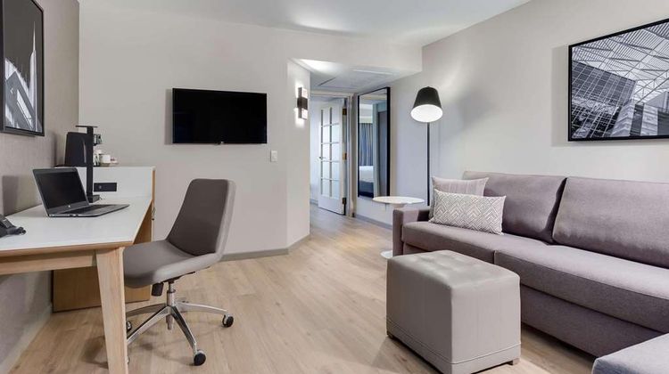 Radisson Hotel Nashville Airport Suite