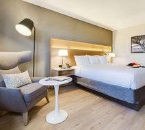 Radisson Hotel Nashville Airport Room