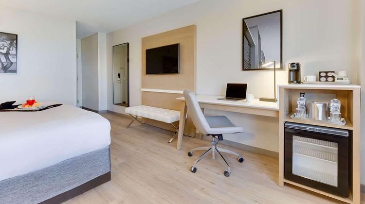 Radisson Hotel Nashville Airport Room