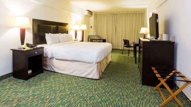 Radisson Hotel Trinidad Room
