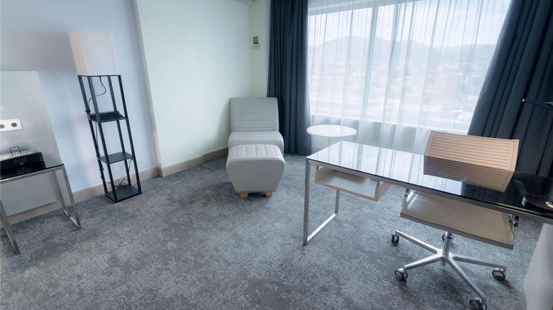 <b>Radisson Hotel Trinidad Room</b>. Images powered by <a href="https://iceportal.shijigroup.com/" title="IcePortal" target="_blank">IcePortal</a>.