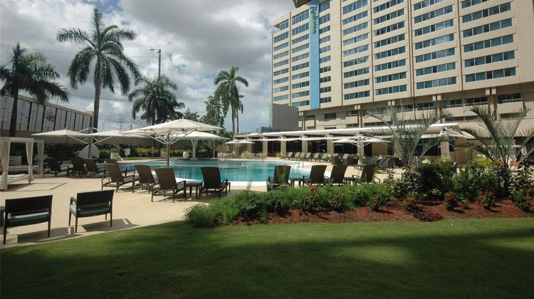 Radisson Hotel Trinidad Pool