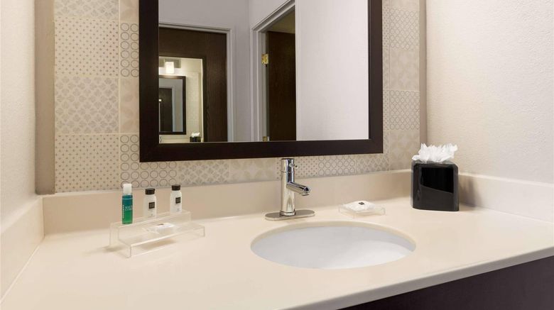 <b>Country Inn & Suites Austin N Pflugevill Room</b>. Images powered by <a href="https://iceportal.shijigroup.com/" title="IcePortal" target="_blank">IcePortal</a>.