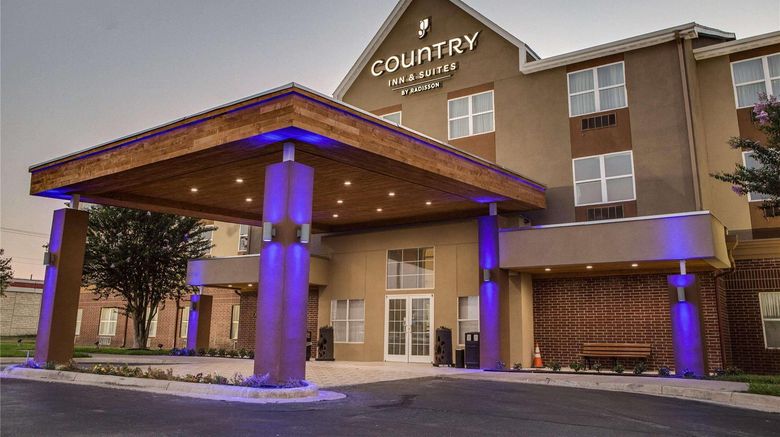 <b>Country Inn & Suites Harlingen Exterior</b>. Images powered by <a href="https://iceportal.shijigroup.com/" title="IcePortal" target="_blank">IcePortal</a>.