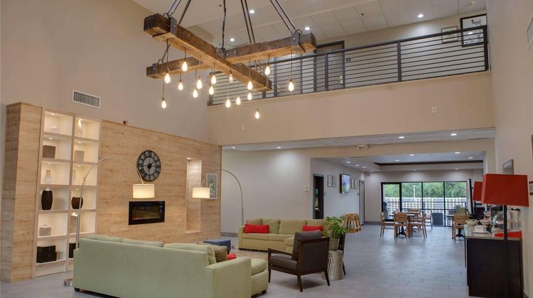Country Inn & Suites Harlingen Lobby