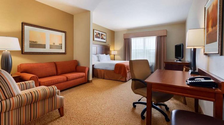 Country Inn & Suites Texarkana Suite