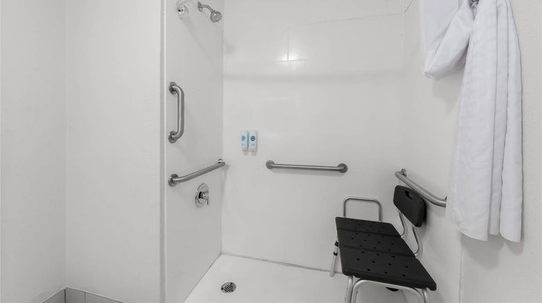 <b>Country Inn & Suites Portland Room</b>. Images powered by <a href="https://iceportal.shijigroup.com/" title="IcePortal" target="_blank">IcePortal</a>.