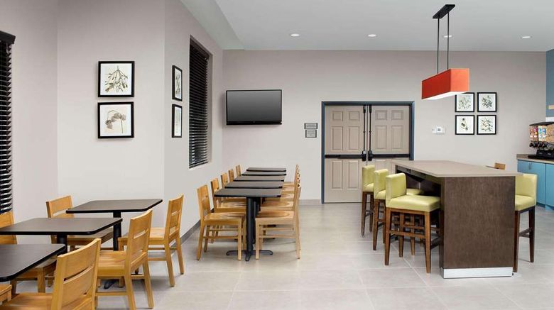 <b>Country Inn & Suites Houston IAH East Restaurant</b>. Images powered by <a href="https://iceportal.shijigroup.com/" title="IcePortal" target="_blank">IcePortal</a>.