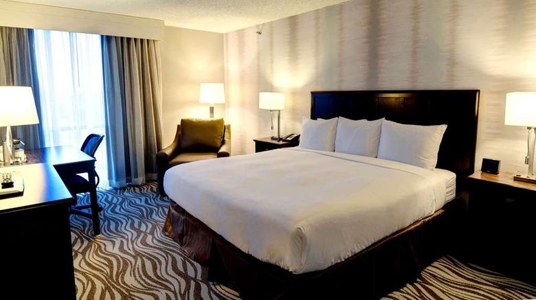<b>Radisson Hotel Fort Worth North Room</b>. Images powered by <a href="https://iceportal.shijigroup.com/" title="IcePortal" target="_blank">IcePortal</a>.