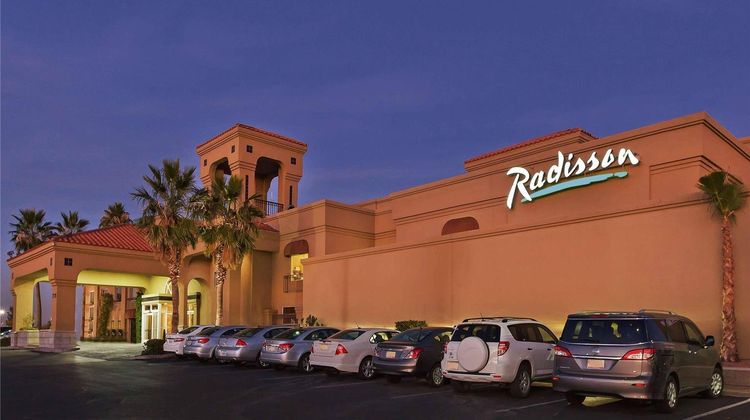 Radisson Hotel El Paso Airport Exterior